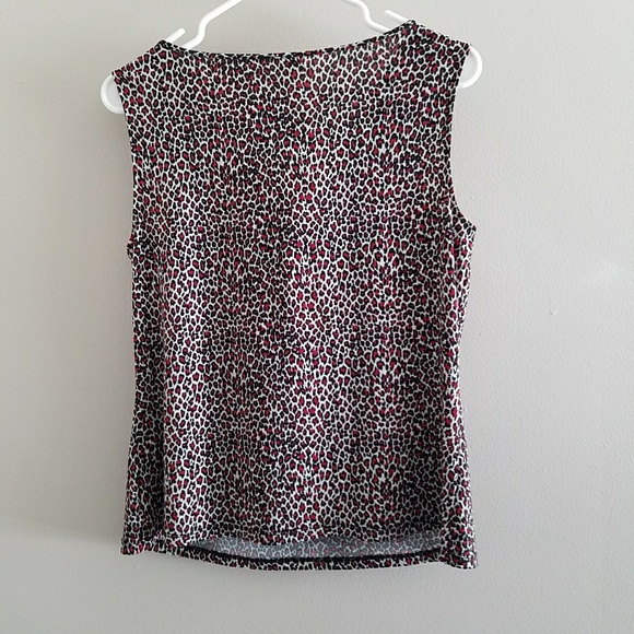 Tahari Patterned Sleeveless Blouse - Picture 2 of 3
